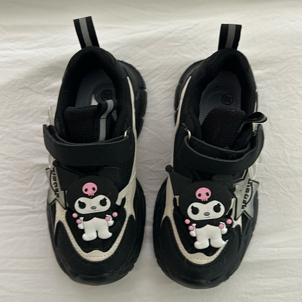 Karomi little girls shoe. Sz 30-US 12/13
